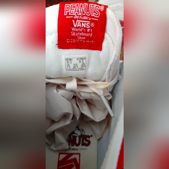 Vans X Peanuts Sk8-Hi Moc Dog House - Picture 14 of 16